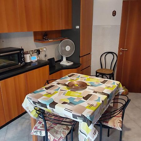 Casa Roberta E Gilberto Appartement Bologna Buitenkant foto